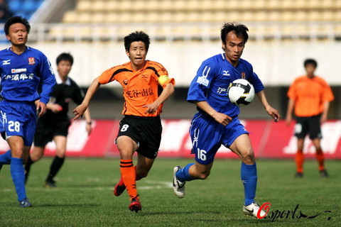 山东泰山面临大规模阵容调整，两位外援或被清洗，一名球员恐成沉重包袱（山东泰山酝酿大规模人员调整，两外援或离队，一将恐成球队重负）