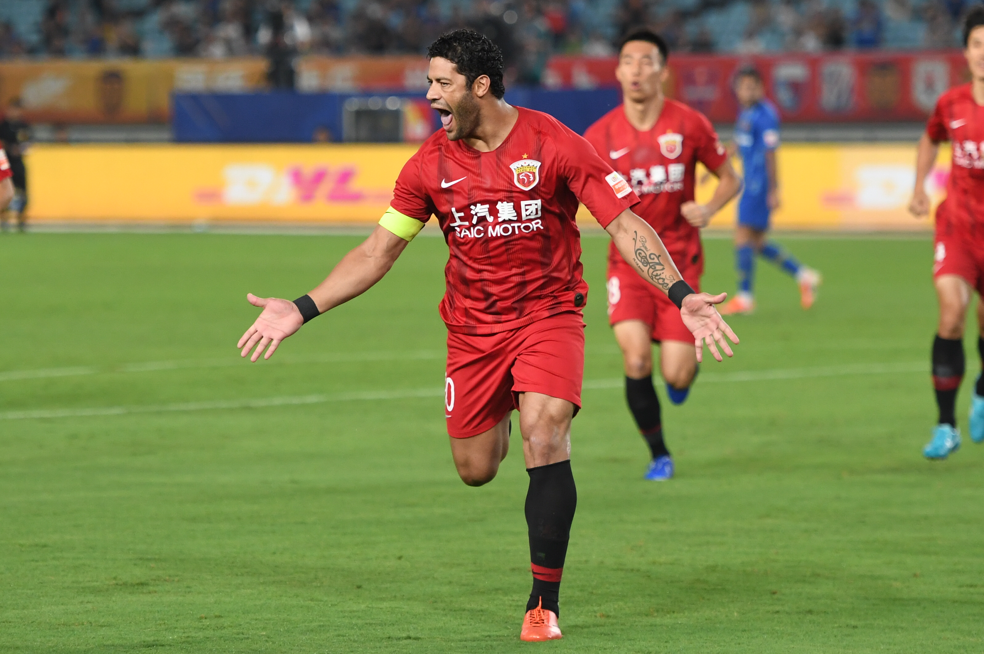 马特拉齐：罗纳尔多是梅西和C罗的结合体，我从不直接防守他（马特拉齐称罗纳尔多集梅西与C罗之长：我从不正面对位他）