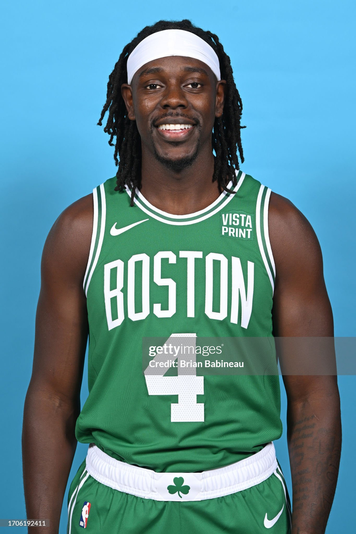 孔蒂：德佬说这是真正领袖带领下的胜利？总感觉是在说他自己（孔蒂质疑德佬称“真领袖带队取胜”：更像是在夸自己）