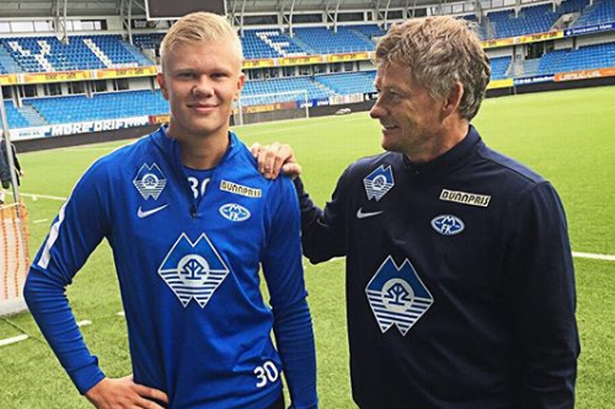 这是不是上海海港夺冠难度最大的一次？3分钟复盘夺冠之路（上海海港这一冠有多难？3分钟复盘登顶之路）