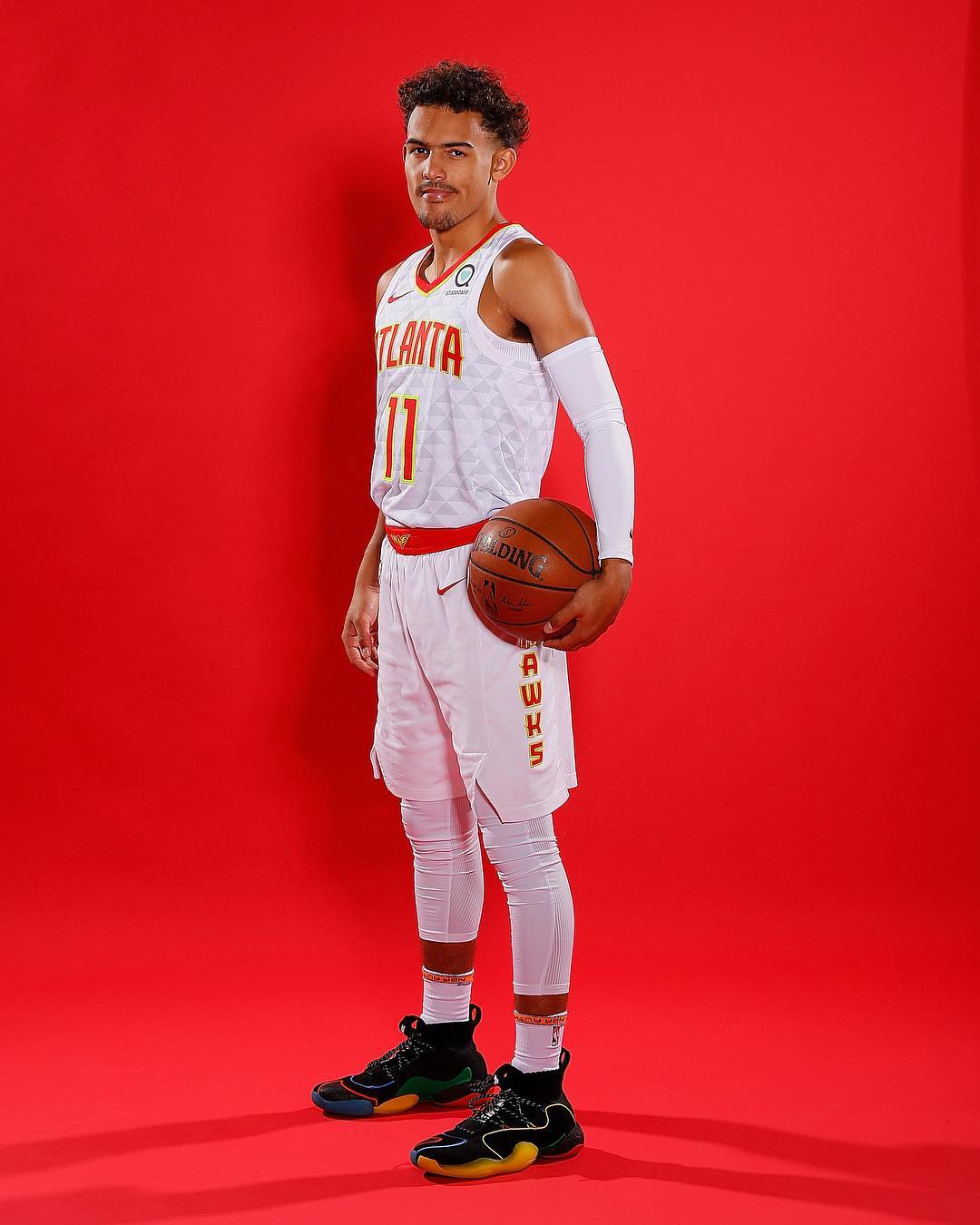 奥格斯堡1-0汉堡，安东-卡德打进全场唯一进球（安东-卡德制胜，奥格斯堡1比0力克汉堡）