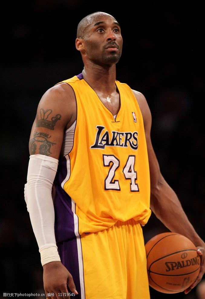 补时连献神扑！拉门斯守住曼联连续394场半场领先不败纪录（补时连番神扑，拉门斯力保曼联半场领先394场不败纪录）