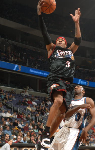 一人成军，姆巴佩本赛季西甲已攻入13球，比赫罗纳全队多一个（姆巴佩一骑当千：本季西甲已进13球，较赫罗纳全队多1球）