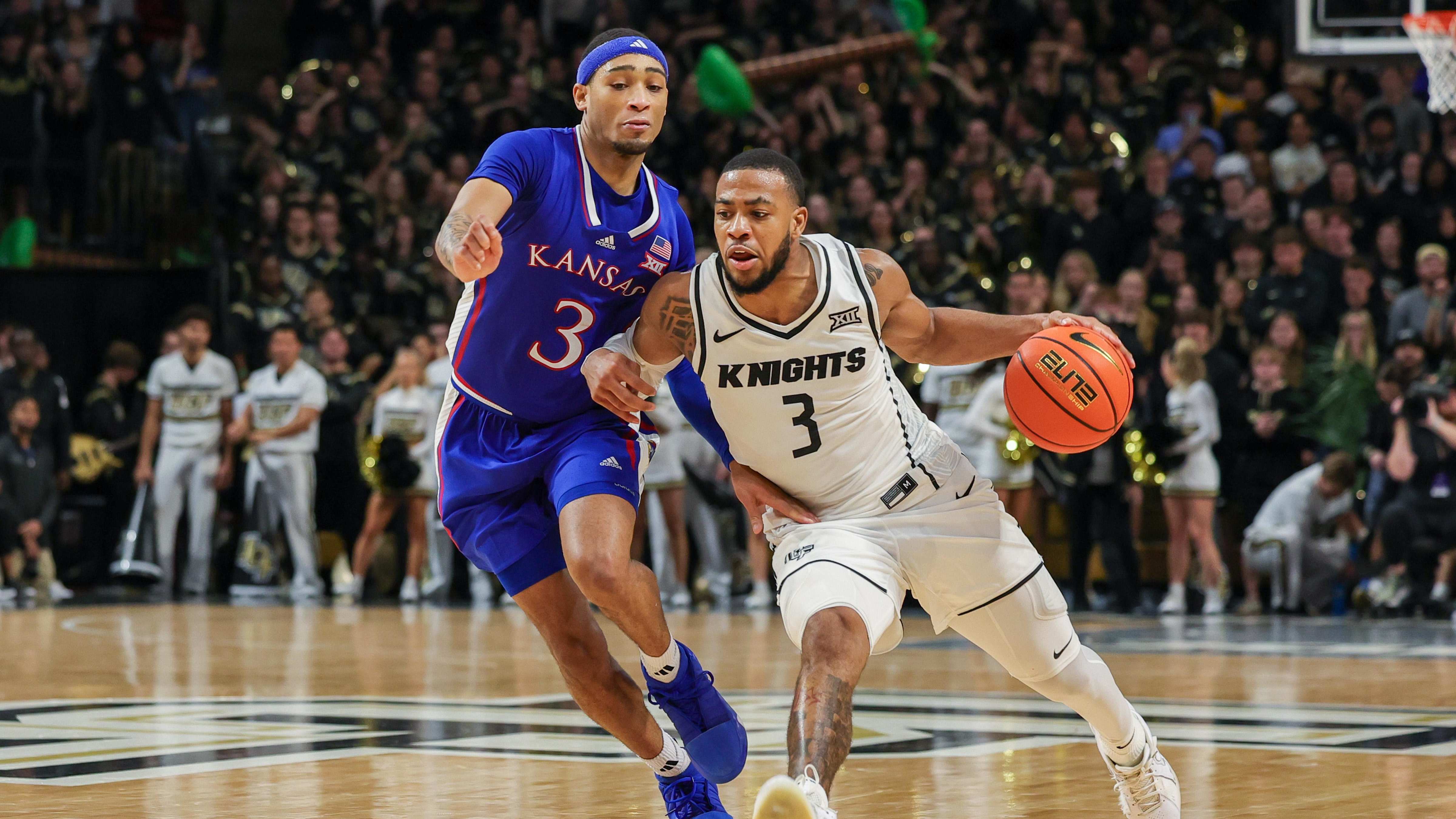 科尔：库明加可以出战对阵魔术的比赛，霍福德将继续缺席（科尔称库明加可战魔术，霍福德仍将缺席）