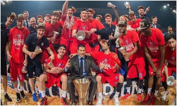 劳塔罗国米生涯欧冠62次出场并列队史第二，仅次于萨内蒂（劳塔罗欧冠为国米出场62次，队史并列第二，仅逊萨内蒂）