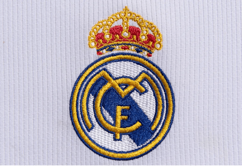 尼克斯队在本赛季的表现可谓是令人振奋。截至目前，他们主场战绩已经达到12胜1负（尼克斯本季势头强劲，主场豪取12胜仅吞1败）