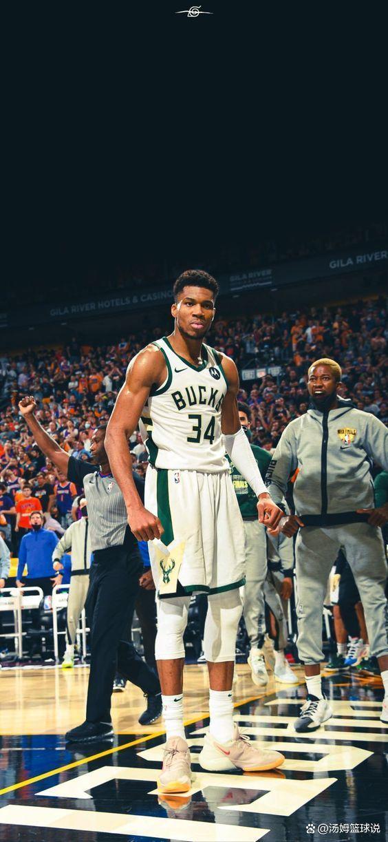 活塞上次取得12连胜还是21年前，当时他们赢下总冠军（活塞上一次12连胜已是21年前，彼时他们最终夺冠）