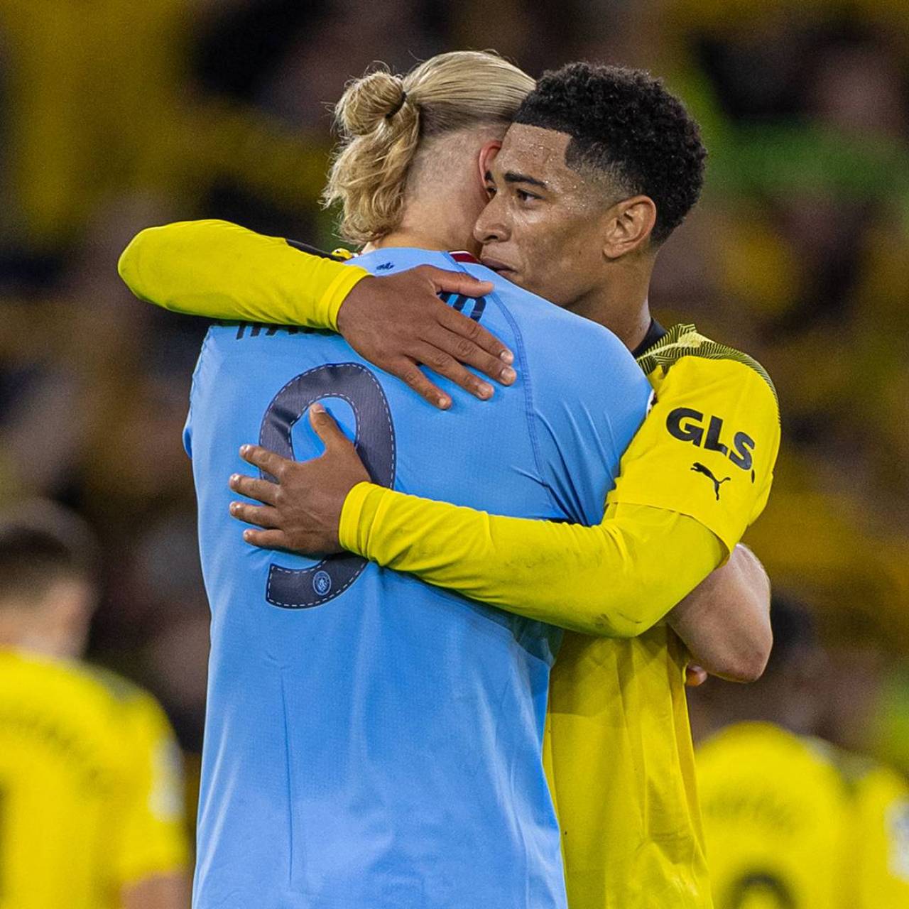 毕包主帅：亚马尔现在还不好跟梅西比，回诺坎普比赛让人期待（毕巴主帅：亚马尔尚难与梅西相提并论，回归诺坎普之战令人期待）