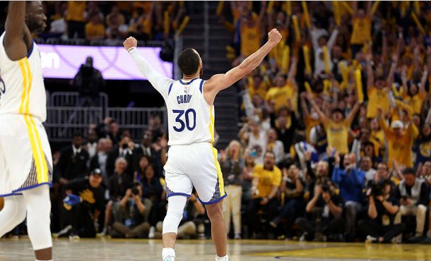 拜仁中场统治比赛（拜仁中场主宰全场）